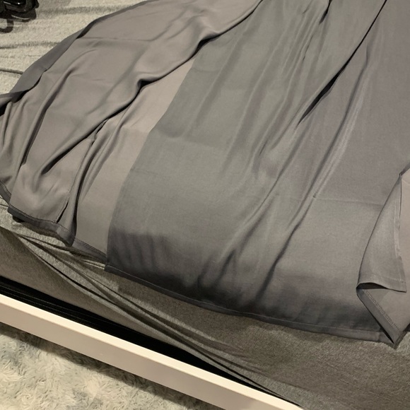 Silky Grey maxi skirt - Picture 2 of 4